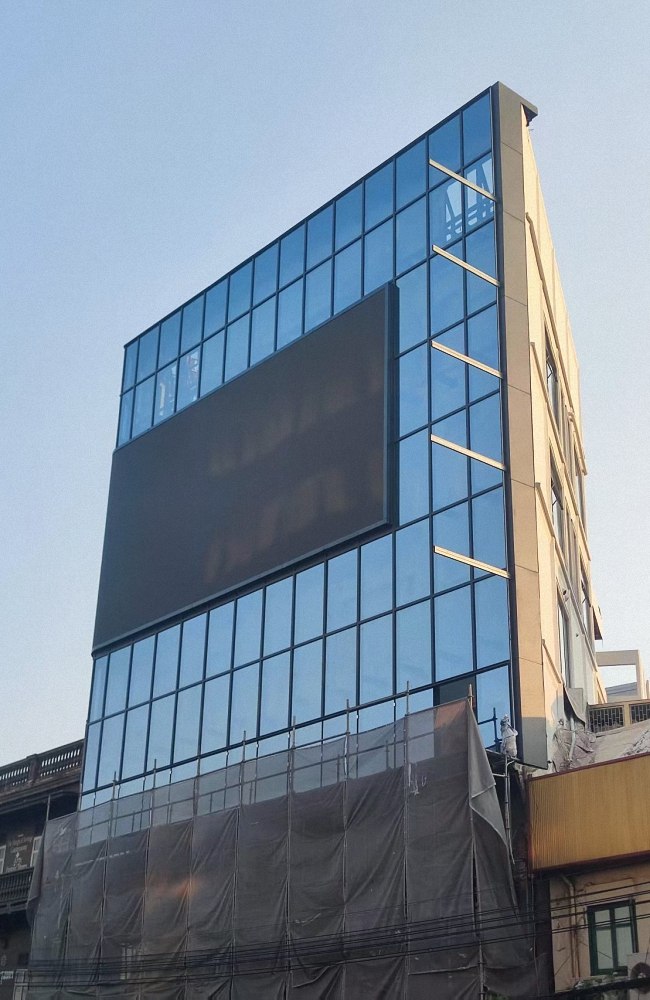 Post-Installation View of the Glass Curtain Wall Project in Thailand